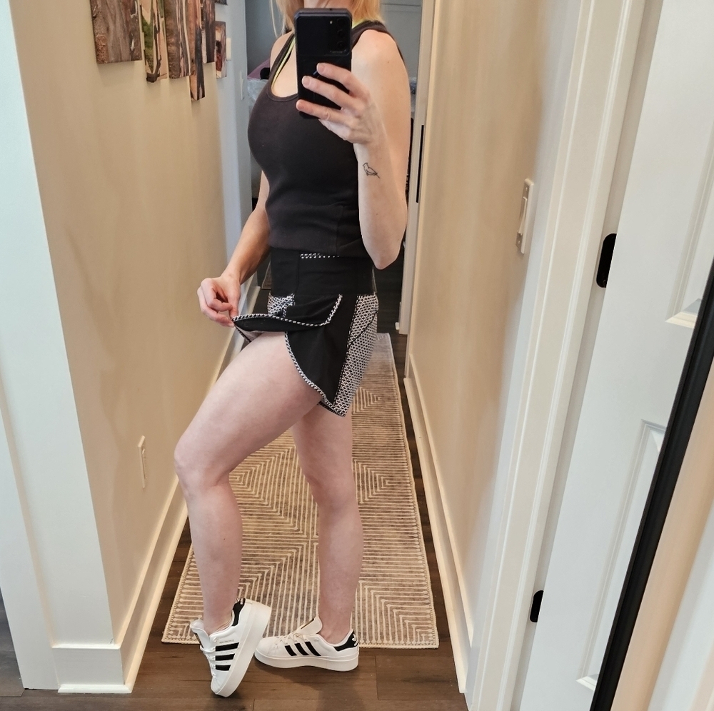 Lululemon Real Quick Short *Perforated 3.5"Monochromic Black - SIZE 6 - Picture 3 of 7